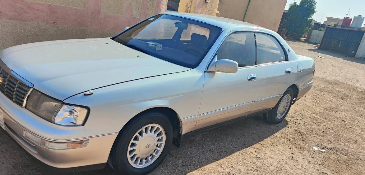 السلام عليكم
سيارة 🚗 بطه للبيع 

محرك وكير وبدي كفاله حدادية تخم تاير لايتات جديده كارتون وكلوبات زنون اصلي واشاير وسكنات جديدات كارتون باتري جديد

شاشة كامرا حساسات 

كهربائيات كلها شغاله ترايك وين ماتريد بأسمي سنويتها لل2028 رقم 📱 بصرة 
سعرها 67 وبيها مجال

مرشوشه عام جماليه اثر جراد وصورها موجوده قبل الرش

للاستفسار على رقم 📱 صاحب السيارة /*********** موجود اتصال ووتساب فقط
