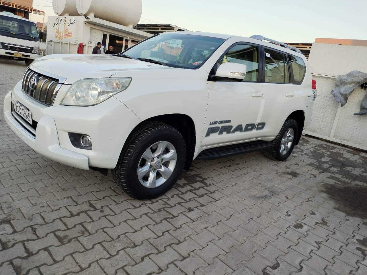 السلام عليكم مكلف بالنشر
برادو موديل 2012 
لون ابيض صدفي 
رقم سيليمانية دولي 
هزة جديدة تحويل ثاني يوم 
تبريد 3 قطع ثلج 
كير اوتو 
محرك 4 سلندر 
محرك وكير كفالة 
تخم تاير 
ثلاجة بالتجوه 
اسبير تعليگ 

السيارة كفالة عامة بيها فقط صبغ بالجاملغ الامامي الايمن بدون دواخل 

السعر 217 ورقة 

مكان السيارة سامراء 

للاستفسار الاتصال على 

‭0771 994 6479‬
