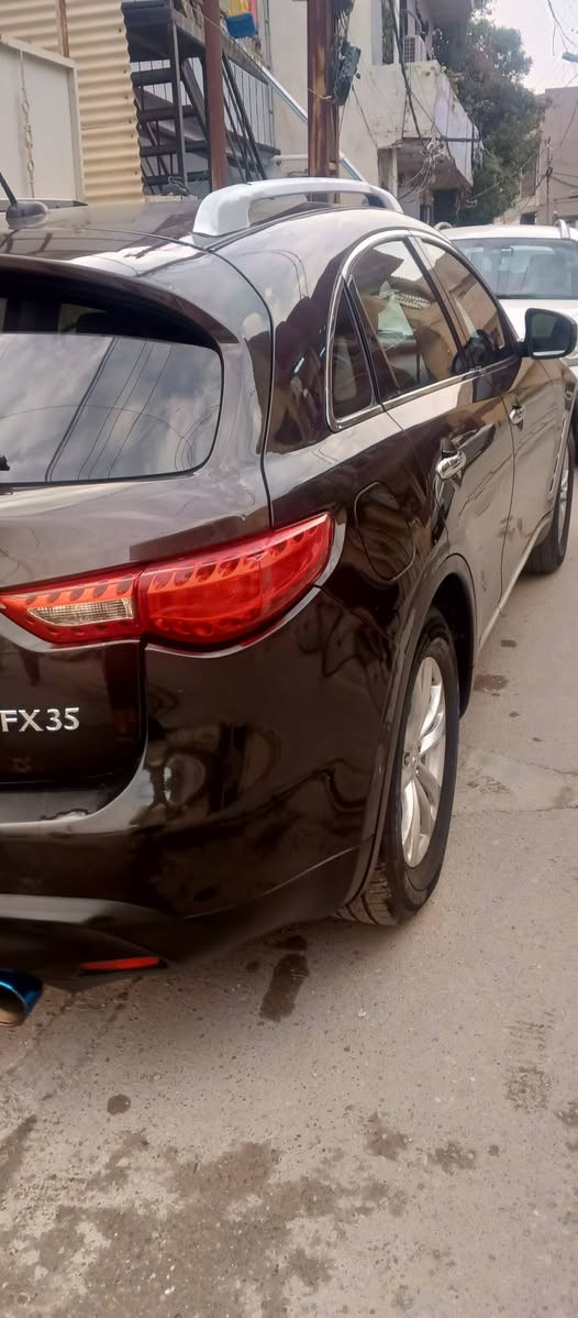 السلام عليكم للبيع نيسان انفنتي موديل ١٠ السيارة فول مواصفات مكينه كير تبريد صدر تخم  تاير خير من الله بيه صبغ ربع جاملغ وربع من البنيد بدون دواخل ولا كل شي هزه وسنويه جدد باسمي السعر ١٢٠ وبي مجال للاتصال ‏‪***********‬‏ مكان السيارة بغداد
