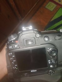 نيكون 7100 • عدسة 70-300 • نضافة 90%