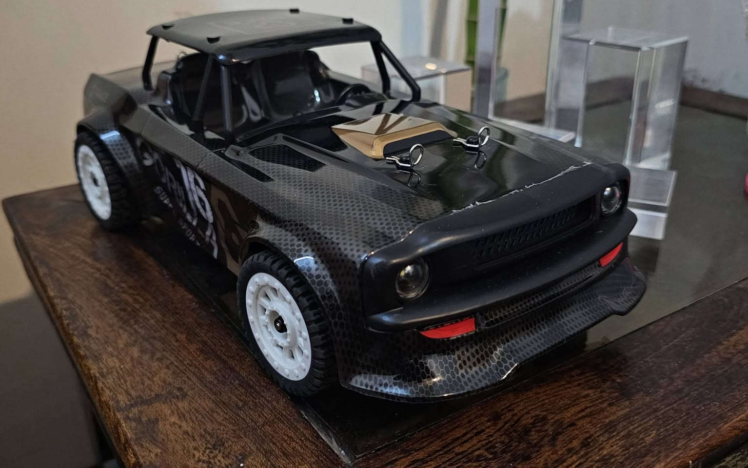 متوفر . قياس ١/١٦ برش
جديده مع كامل اغراضها
طخم تاير ويل اسبانه شاحنه


**إذا كنت صاحب هذا الإعلان وتريد حذفه لأي سبب، رجاءا أرسل رسالة إلى الدعم الفني**