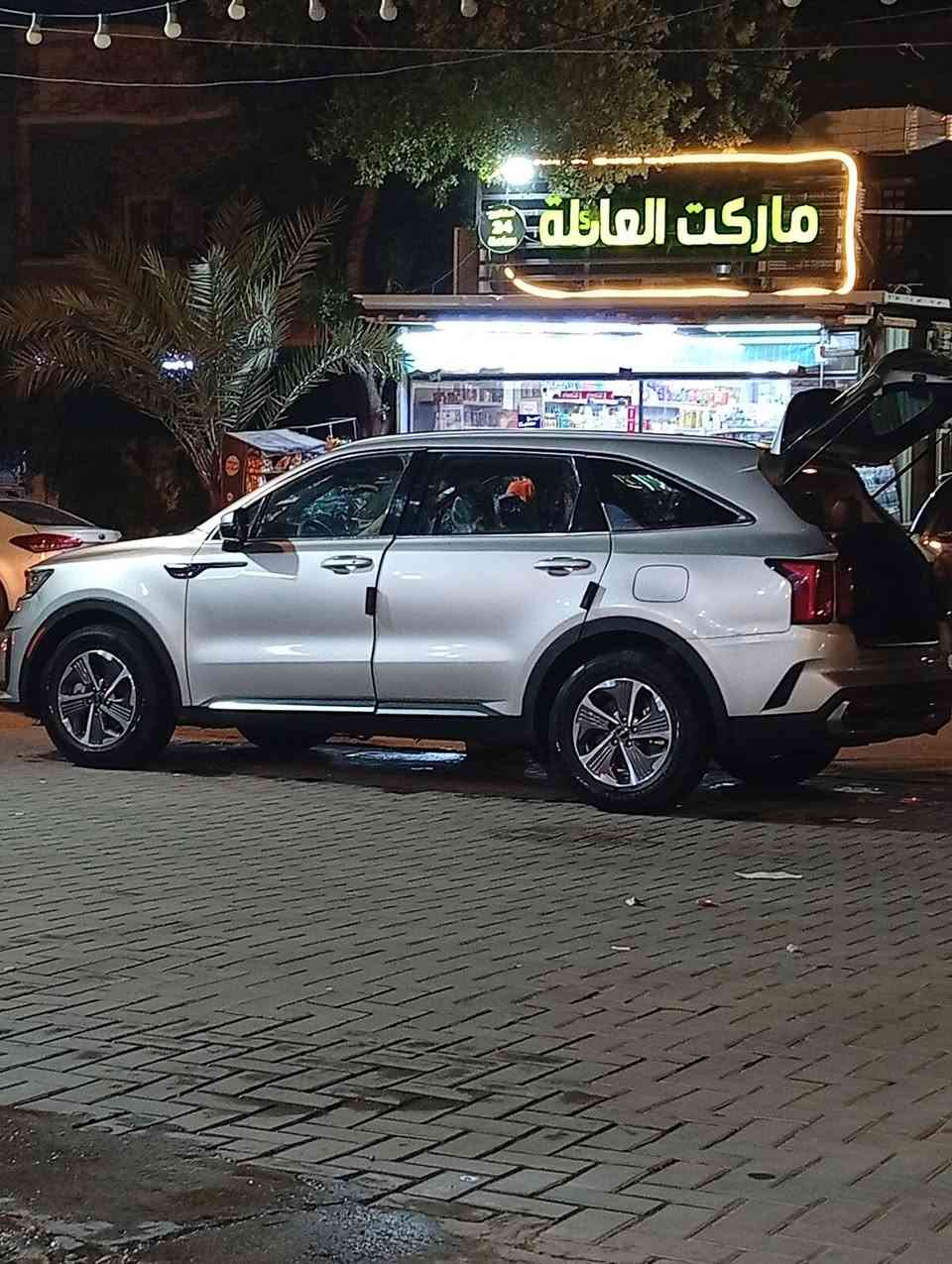 سورنتوا 22هايبرد هايبرد باسمي شخصيا صبغ عام شواصي ولغود وبجم كبس الماكينه والكير برغي ممفتوح بيهم 7راكب كشنات منفصل 175للاستفسار***********
