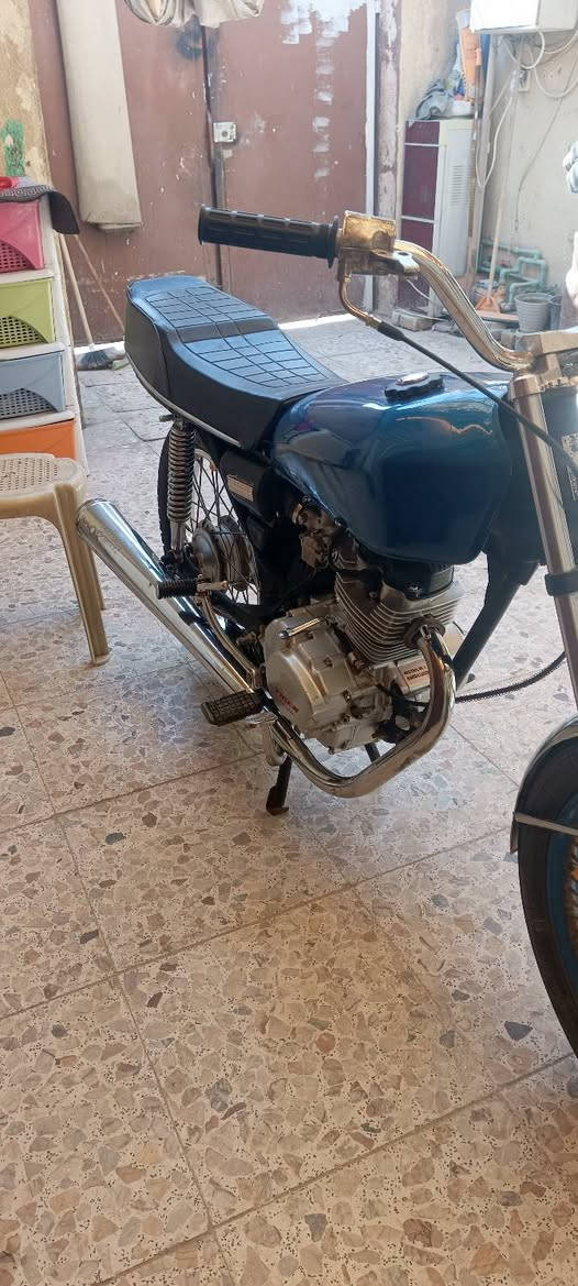 السلام عليكم دراجه 4 كير للبيع
مديل 18 وكيل سما بغداد 
تعمير كله جديد بس الشاصي 18 
المحرك انتس 20 
السعر 500 
***********
مكان نجف
