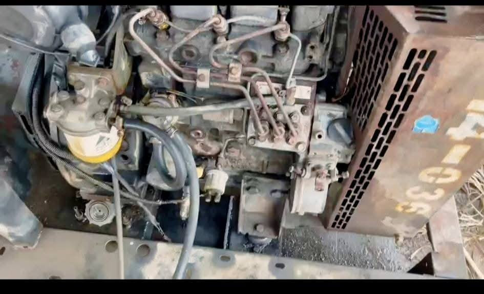 سلام عليكم
مولده بيركز للبيع 15 كيفي تريفيز
كامله ما تصرف عليها ربع دينار بورد سيطره كامل اوتوماتيك تطفي وتشتغل وحدها ذا تنقص دهن تطفي
محرك بلادي بم بلادي ما مفتوح بيها فقط قبق الولفات فتحته بيدي بدلت واشر فقط فقط 
السعر 20
 ***********
