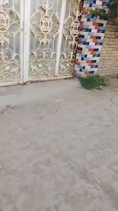 بيت لبيع بيت بنيان درجه اوله طبوك شنين بيت يحتوي على 4غرف نوم وصاله ومطبخ واستقبال مساحه 200 *********** رقم صاحب البيت
