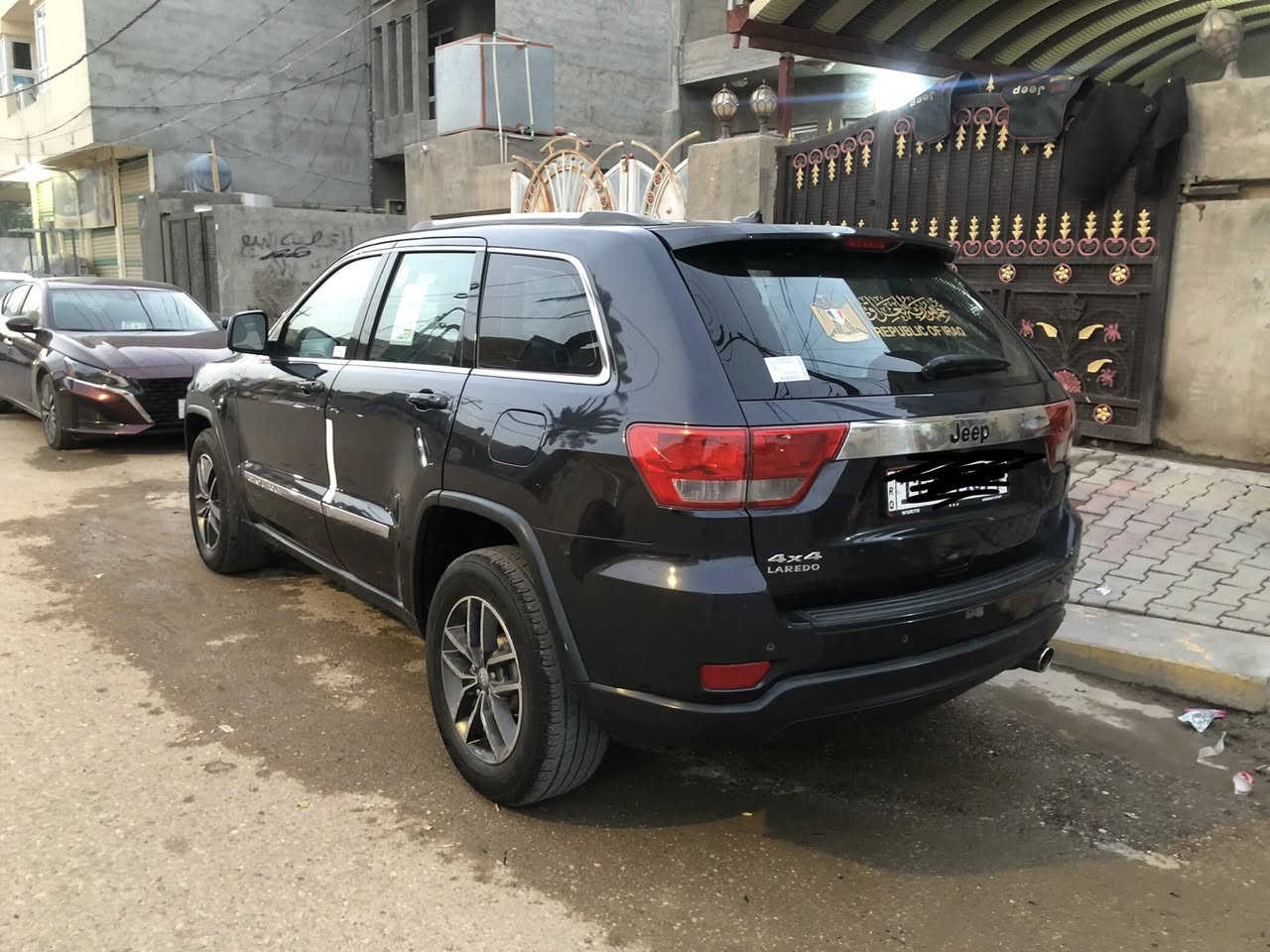 السلام عليكم جيب 2012 سياره فول موصفات رقم بغداد نكليزي بسمنه تحويل ثاني يوم سياره بيه قطعتين جامرلغ خلفي وره الصدر وبيه صبغ الباب سياره جديده ماناقصه ايشي خير من الله لسعر 155 
***********
