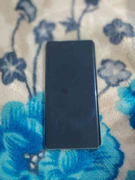 سلام عليكم موبايل للبيع هونرx9c. ذاكره 256 عشوائيه 12×12  ببجي 60فريم نضافه فول ملحقات بس الكارتونه ويا. سعر 300 وبي مجال  مكان نجف طريق ياعلي    

***********
