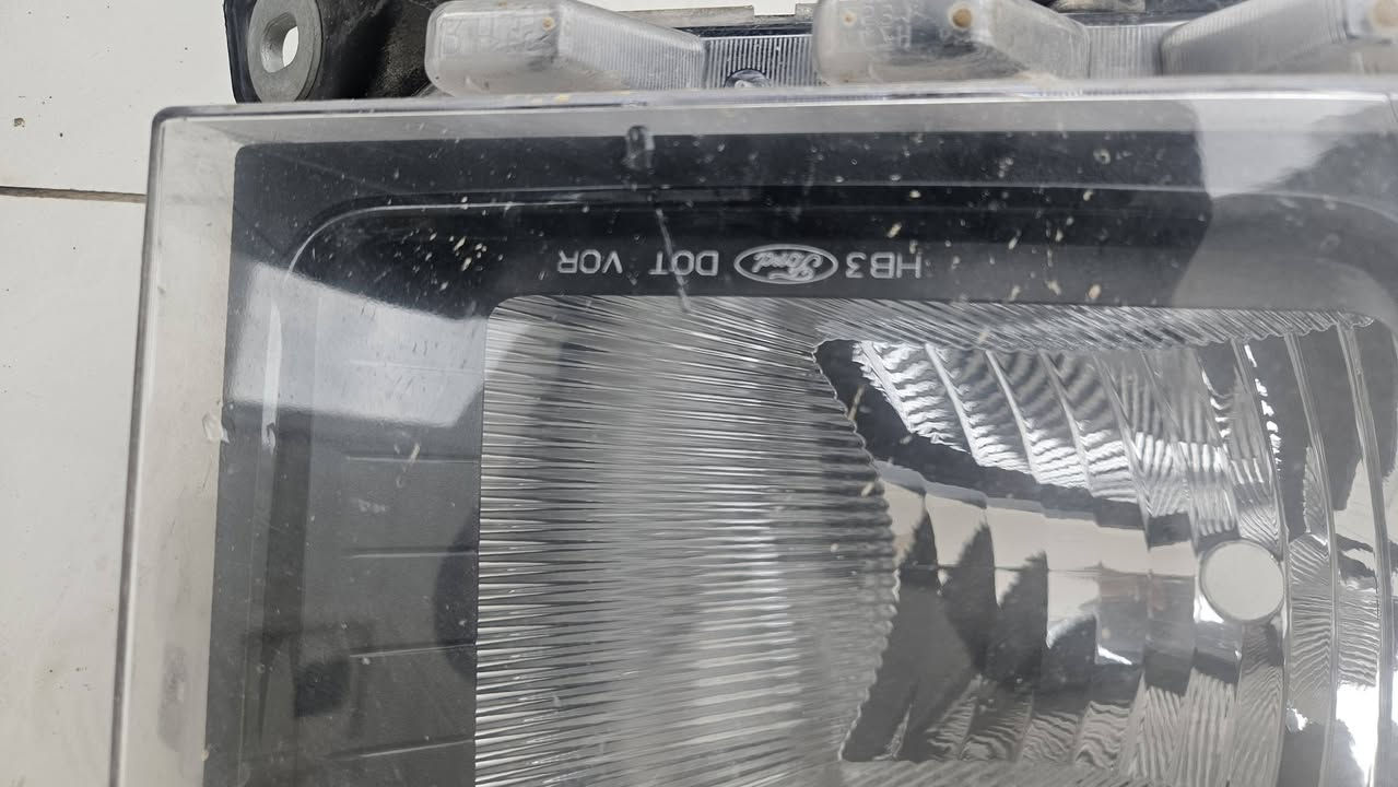 سلام عليكم للبيع لايت + بلاجكتور فورد اف١٥٠ موديل ٢٠٢٣ بلاك توب بيلادى
***********
