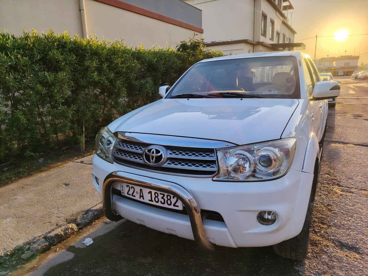 السلام عليكم. تيوتا فور چنر. 2009 رقم وسنويه جديد اربيل. ماشيه 170الف كير محرك شرط. السياره اكلين بدون صبغ وضربه نهائي. شبر بارد فقط. 7را
كب كهربائيات كلو شغال بشرط من الرقم للرقم. سعر 165 وبيها مجال قليل. ***********
***********.
