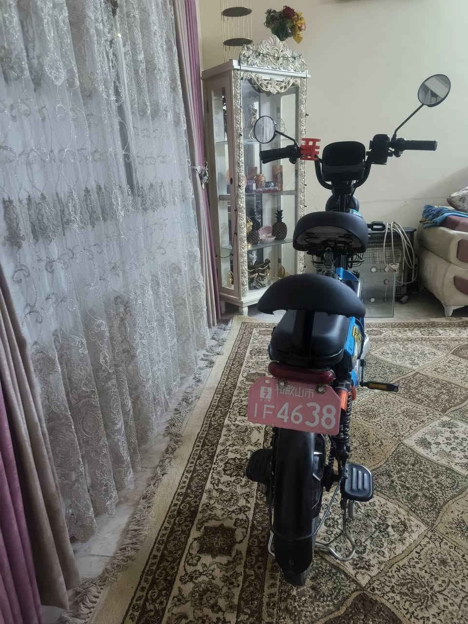 السلام عليكم دراجه شحن للبيع السعر  ٣٨٠ وبي مجال اهواي فول موصفات ٤بطاريه و البطاريه جديد واليريد هذا الرقم‏‪***********‬‏
