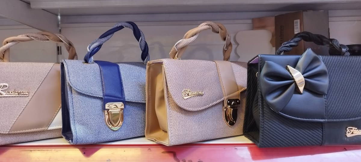 مجمع الاميرات للتسوق العائلي 
🔥🔥🔥🔥 🌹🌹🌹🌹
فرع الأول حي البكر 🔥🔥🔥
وصلتنا .  بضاعه جديدة. عرض خاص 🔥
و بأسعار تنافسية . يوم الأحد 
علق بتم 👍ليصلك كل ماهو جديد 
اضغط للمشاركة من فضلك
 انستغرام… MJ. 1996A@
 تيك توك  h.20h0@
👍👍👆👆👆👆
-هدفنا خدمة الناس وليس استغلالهم
-أنتباه: أسعارنا رخيصه ليست عروض او
-تنزيلات لفتره محدود بل على مدار السنه
-لايوجد توصيل نعتذر جدآ  جدآ جيتكم شرف لنا

-العنوان -موصل-جانب الأيسر 
الفرع الأول .حي البكر-شارع المنظمة-قرب المركز 
الفرع الثاني 
حي النور/مقابل مجمع فصول الأربعة

        ⏰⏱️أوقات الدوام ⏱️⏰

8:50 صباحآ. إلئ 11:00 ليلآ

☎️


**إذا كنت صاحب هذا الإعلان وتريد حذفه لأي سبب، رجاءا أرسل رسالة إلى الدعم الفني**