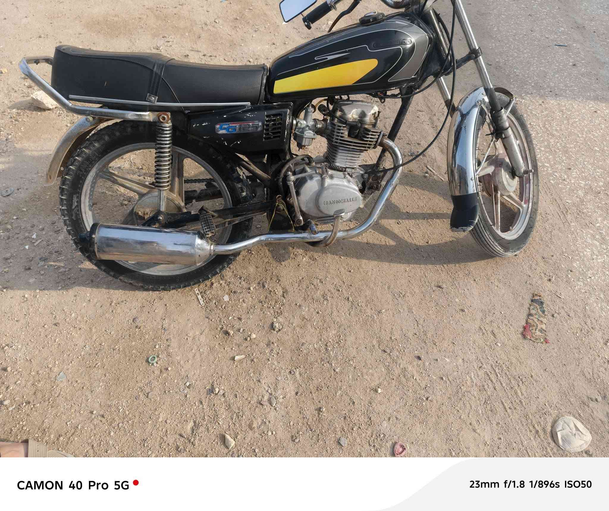 السلام عليكم دراجه  شوفت  عينك   تجي  تفحص   وتاخذ  مال جناي لسعر250  قفل  ***********مكاني    خان النص الحيدريه
