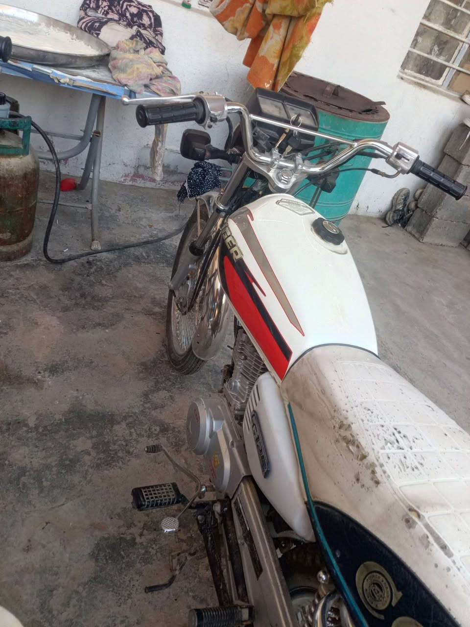 للبيع تايكر موديل 25 نقوصاتها كهربائيات طافيه وعوزها ترتيب شويه اني هامله السعر 500   رقمي*********** انتصل وبيك خير وتدلل
