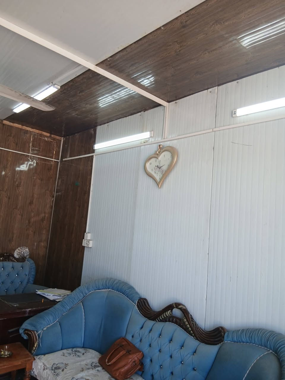 سندويج مستعمل  للبيع نظيف 
العنوان مشخاب قرب محكمة بداءة المشخاب
 للاستفسار الاتصال على الرقم ***********ميثم
