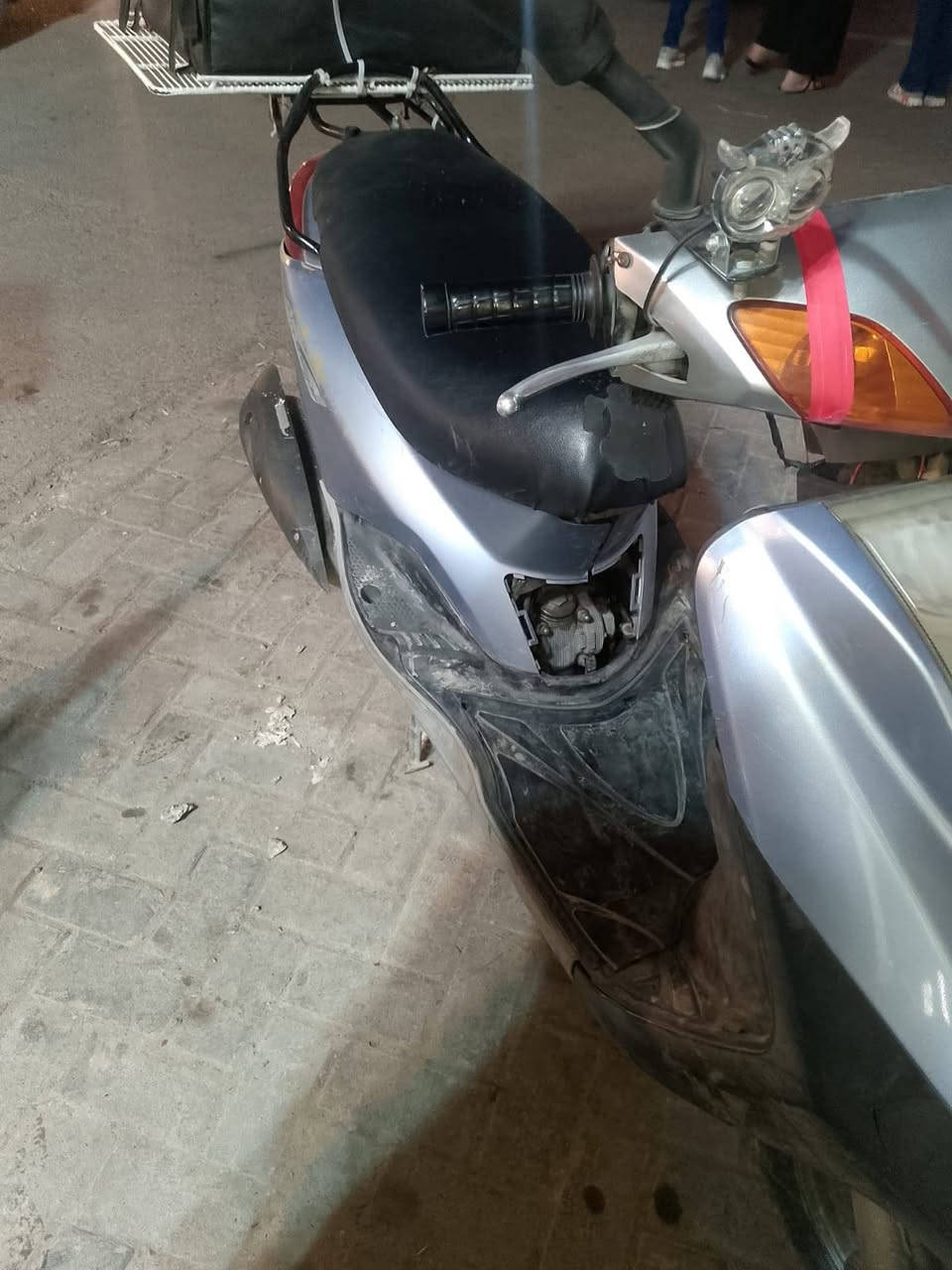 سلام عليكم
دراجه بريز للبيع او مراوس
دراجه ضاربه كتف بس شغاله 
العنوان بغداد حي الجهاد 
السعر ٥٥٠وبيه مجال ***********/0
