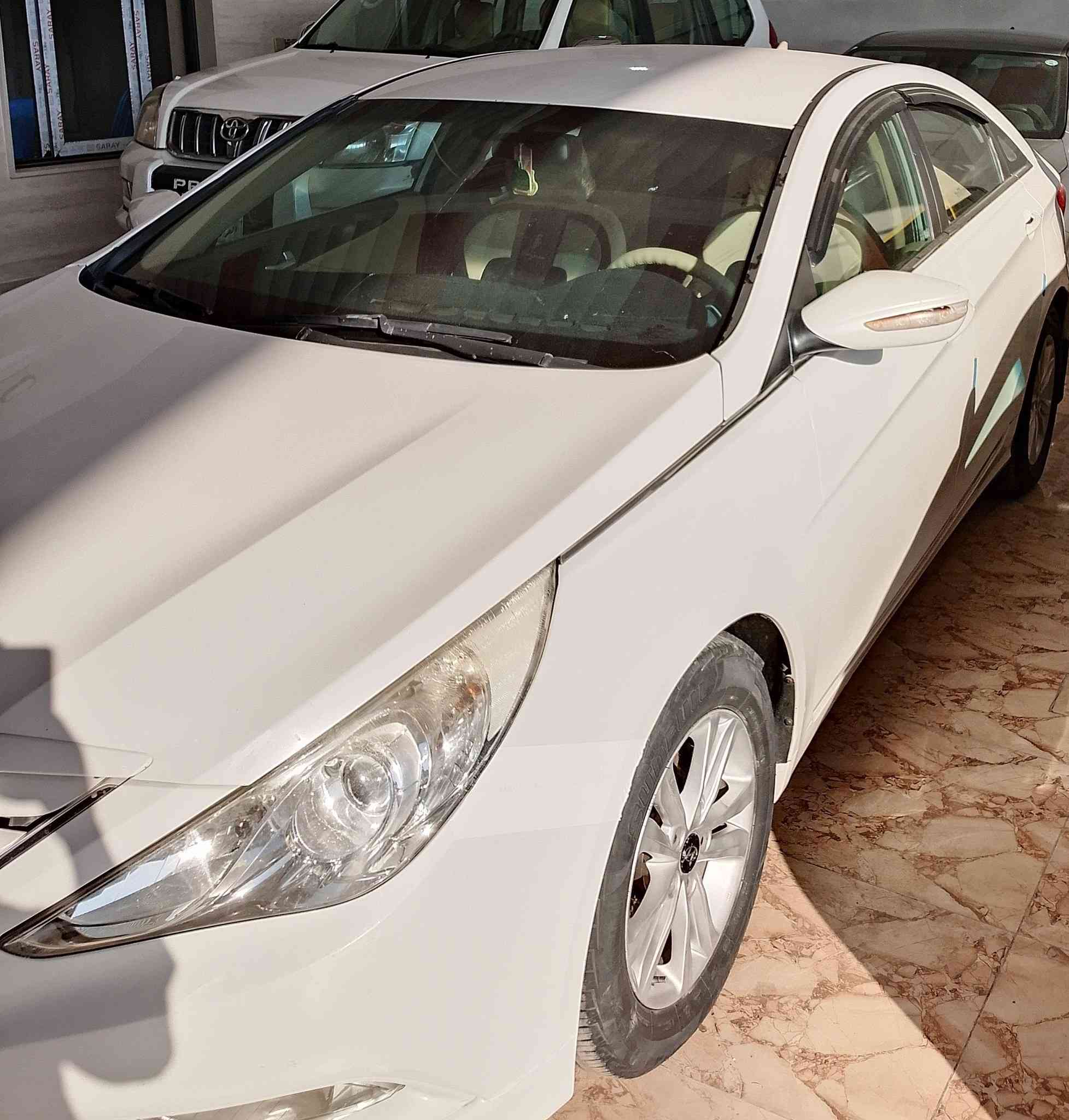 سلام عليكم سوناتا 2011 وارد خليجي السياره بسمي رقم نينوى مشروع وطني سنويا جديده بيها كابون بانزين بيها قطعتين صبغ جاملغ وبوند السعر 115رقم الموبايل***********وبي واتساب
