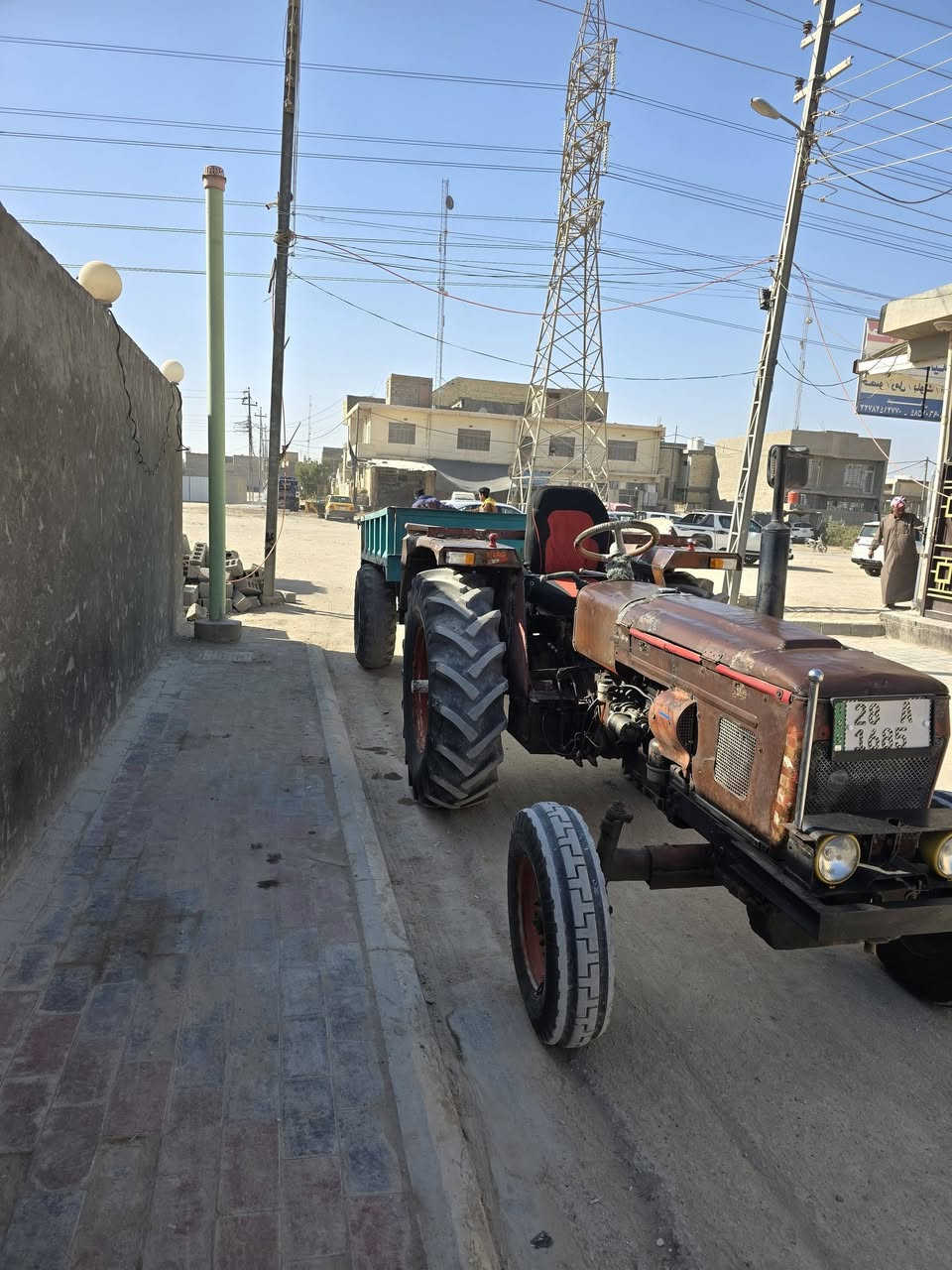 سلام عليكم مكينه عنتر موديل 78 تخم تاير السعر 8500  رقم راعيه ***********
