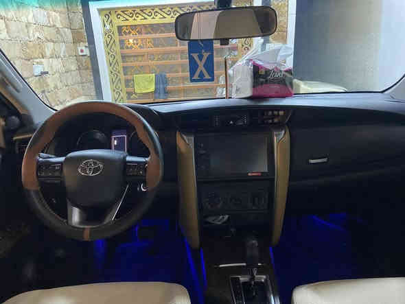 السلام عليكم 
فورجنر موديل ٢٠٢٣ رقم بغداد مشروع وطني ماشيه 4الف بوضع الشركه خليجيه 

بسمي تحويل ثاني يوم   

زيرو

محرك 4 سلندر 2700.ccvvti

وضعيات قيادة BOER. ECCO

نضام مانع انزلاق 

حساسات امامية

مري كهرباء شفط 

اشارة بل مري 

شاشة كبيرة Car play

شاحن وايرلس لاسلكي

صاج بلادي 

لايت زنون ناصي وعالي +LED نهاري 

اضاءة ليزريه ليلي ازرق 

وليلي بك لايت 

تحكم استيرن جهتين 

3قطع تبريد 

7راكب 

السعر 280

الاتصال ***********

***********

***********
