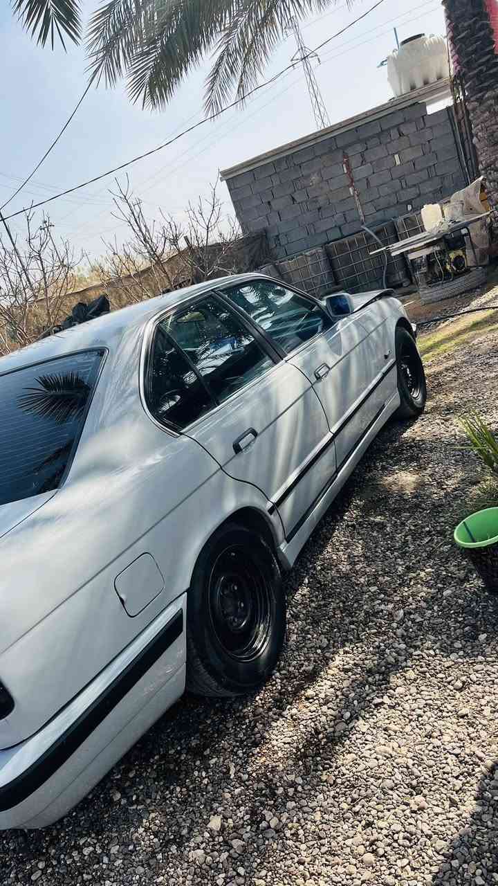 بي ام دبليو V6
535i
السياره بسمي هزه جديده سنويه لل 2035 رقم بغداد
اربع جامات كهرباء + تدفئه وتبريد  + شاشه بلدشبول  مصبوغه عام للجماليه بدون حادث 
غرفتها كلش حلوه  كير + مكينه مكفولات  
ترايك بيها للبصره  مري جانبيه كهرباء  جهاز سنتر لوك مال بي ام اصلي  السياره متعوب عليها كله بلادي  السعر 65 وبيها مجال للشراي

***********    اتصال + واتس
