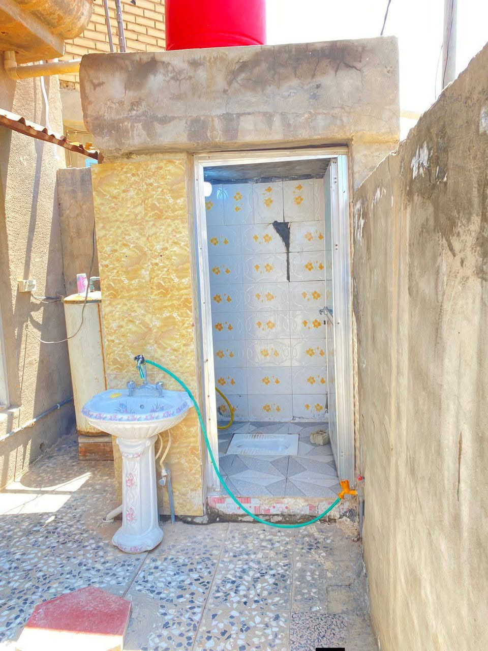 السلام عليكم بيت للبيع
مساحة البيت 200 متر ركن طابو صرف
الطابق الأول يتكون من استقبال وصالة وغرفتين ومطبخ وحمام
والطابق الثاني يتكون من غرفتين وصالة وصحيات
البيت نظيف جداً
للاستفسار الاتصال ع الرقم
***********
العنوان / طويريج ام الهوه قرب مجمع دينار
