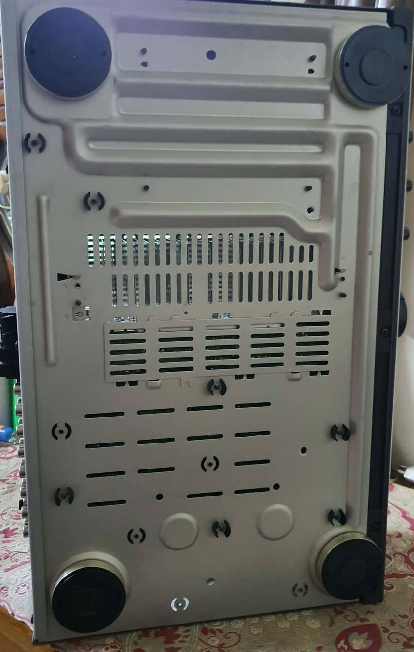 technics su v300 
حجم لارج كهرباء 220
نظافة 99%
وكلشي بسعره
*********** للحجز هذا رقمي
