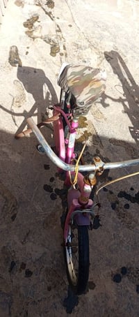 عندي بايسكلات للبيع  07768701147