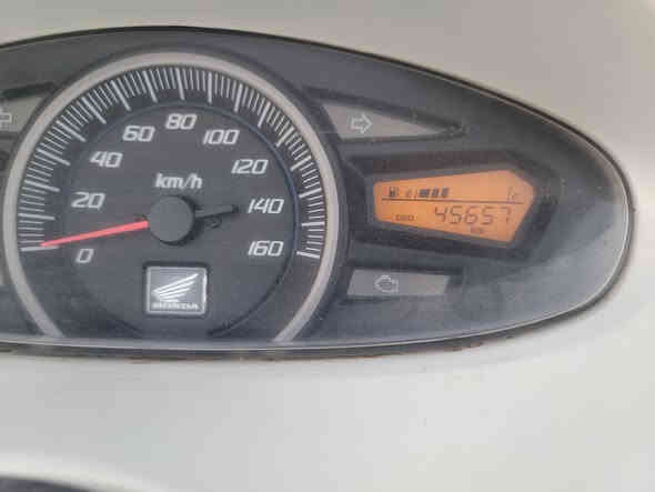 السلام عليكم شباب دراجه جيل الأول موديل ٢٠١٦ الدرجه ماشيه ٤٥ مكفوله كفاله عامه حجم المكينه ١٥٠ الاستفسار على الرقم ***********
