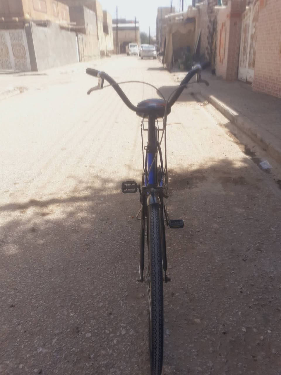 السلام عليكم 
باسيكل للبيع 
المواصفات
 وياله اصليه 
حجم 26 
لون ازرق 
باسيكل بطه 
قطره صبغ مابي 
السعر ٦٥ وبي مجال للشراي 
تفاصيل أكثر خاص 
عنوان 
مشخاب قرب فلكه عبد واحد ال سكر 
الباسيكل مال جناي
 تايرات جدد 
جوابه جدد 
مابي نقص برغي 
بريكات كامله خلفي وامامي


**إذا كنت صاحب هذا الإعلان وتريد حذفه لأي سبب، رجاءا أرسل رسالة إلى الدعم الفني**