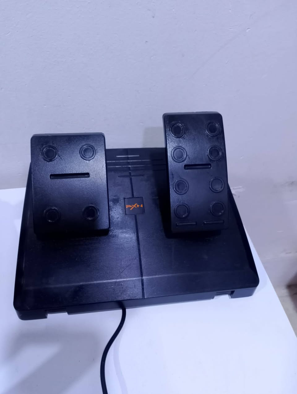 السلام عليكم 
دركسون PXN V3 للبيع
يدعم 
PC
PC3
PC4
XBOX360  (شرط تربط جوستك)
XBOX ONE
XBOX SERES S
السعر 50 وبي مجال مكاني بغداد 
متوفر توصيل


**إذا كنت صاحب هذا الإعلان وتريد حذفه لأي سبب، رجاءا أرسل رسالة إلى الدعم الفني**