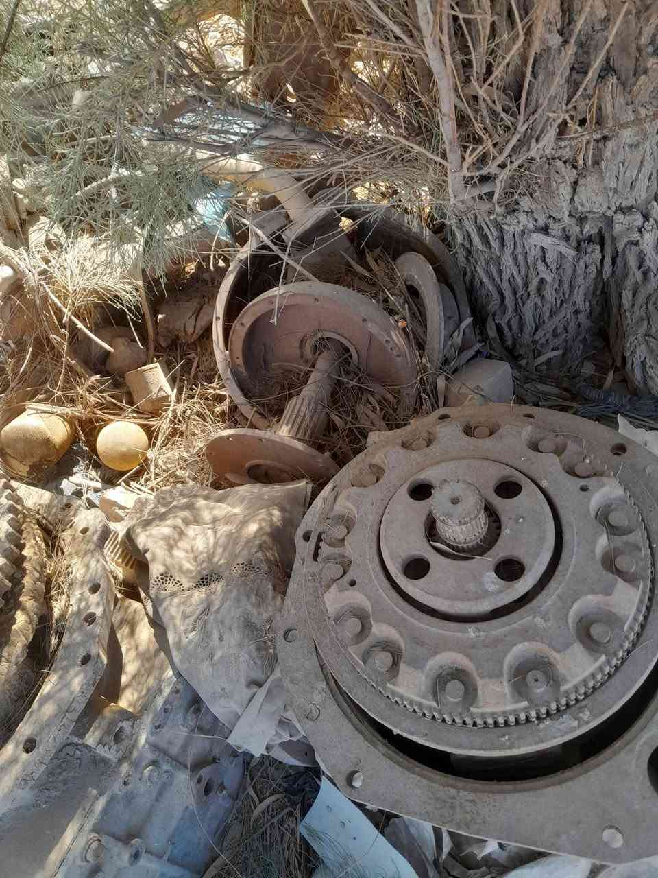 غراض بلدوزر كوماتسو البيع ***********
