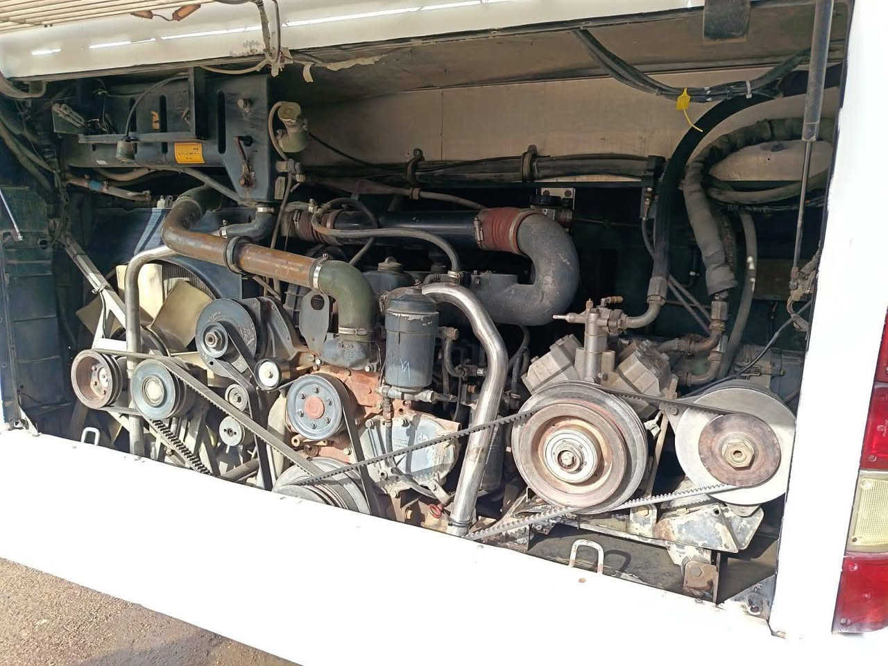 السلام عليكم من رخصة الادمن باص مارسيدس 2010 باسمي تحويل مباشر گير ماكينة اكسن تخم تاير سنوية نافذة لغاية 30.. 53نفر سيارة جاهزة للعمل للاستفسار الاتصال على الارقام
***********
***********
ابو علي
