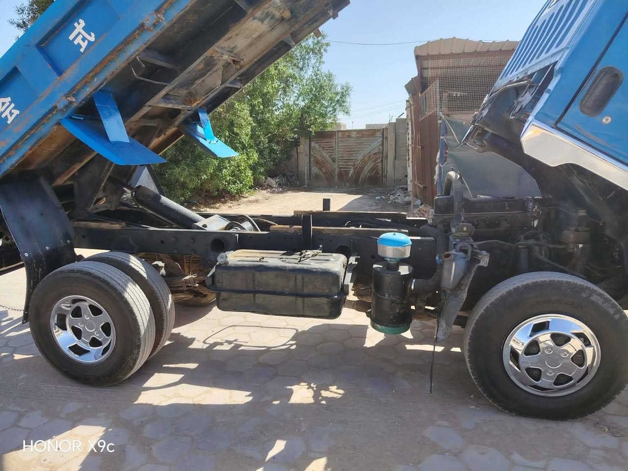 السلام عليكم كنتر بزون للبيع فحل بلادي قلاب محرك 108يعني33 رقم ذي قار مشروع وطني موديل 95 عنوان نجف الاشرف ***********
