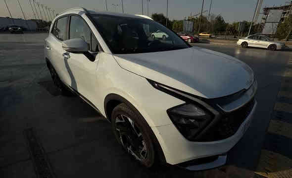 سبورتج 2022 نص فول 
سيارة كلش نظيفة 
ماشية 43 الف خليجي سيارة 
***********☎️
رقم بغداد باسمي 
بيها جاملغ صبغ ومكانين بارد
موضحات بالسونار 
بدون حادث بدون اي دواخل
سعر 193$ بيها مجال قليل 
مكان سيارة بغداد الكرادة ساحه الواثق
