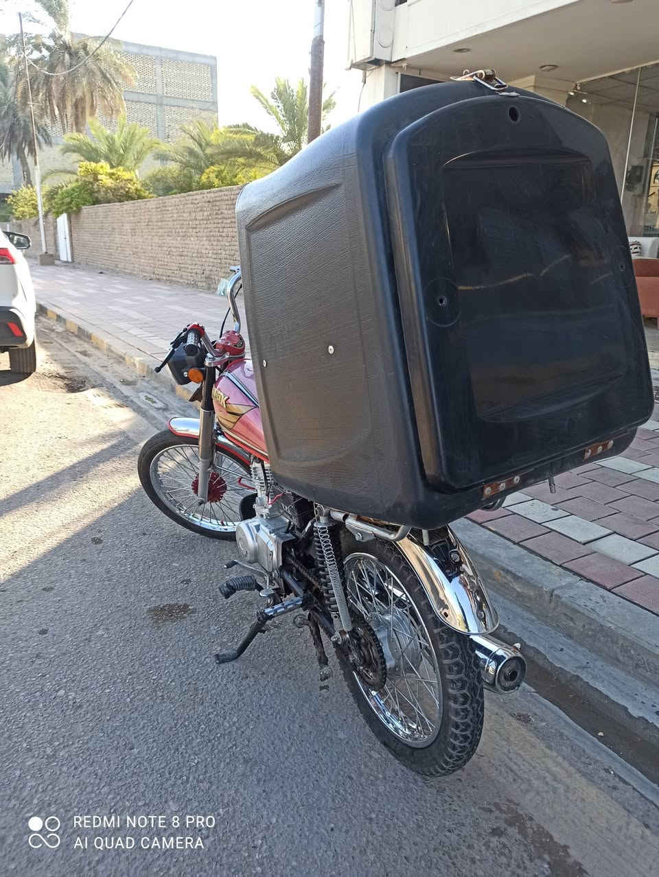 دراجه ارشه اصولي للبيع ⁉️
غراضها كلهن ٢٦ الدراجه نضيفه كلش ومكينتها ما مفتوح بيها برغي تجي تفحص وتشوف النضافه 
اوراقها اصولي ما ناقصها شي
السعر ٨٠٠ وبيها مجال حك الجيه
*********** واتساب
