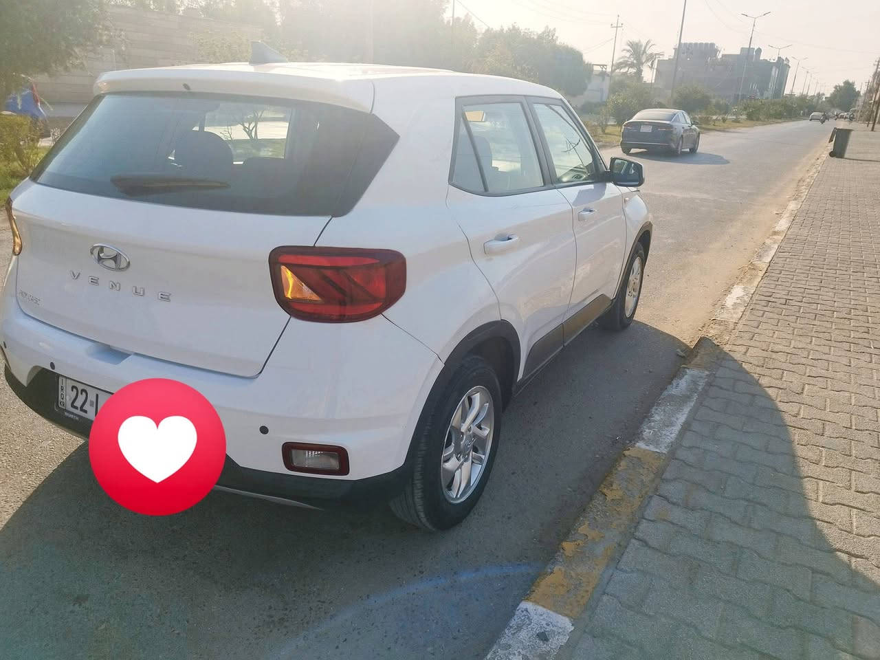 السلام عليكم
هونداي فينو 2022 وارد امريكي ابيض ماشيه 49 ألف ميل 
المواصفات :-
1/تحكم ستيرن جهتين
2/ رادار امامي
3/تحديد مسار 
4/كروس سرعه
5/شاشه 
6/كاميرا 
7/حجر بيئه بلادي 
8/لايت زنون 
9/تايرات جدد
10/ويل كب حجم 15
11/باتري جديد
12/ كير بلادي محرك بلادي
رقم اربيل الدولي ب أسمي تريد تحويل تريد وكاله اني حاضر
السنويه لحد 2028  
حادث السياره 
جاملغ امامي الجهه اليمنى و بنيد و جاملغ خلفي حادث خفيف بدون دواخل لغد شاصي فخذه كلها شركه تبديل فقط جاملغ امامي الجهه اليمنى باقي السياره ليبل واحد و صور الحادث موجوده بالمنشور و هذا رقم الشاصي KMHRB8A35NU160282
السعر125 ورقه و بيها مجال بسيط حق الجيه 
عنوان السياره حله حي البكرلي ***********
