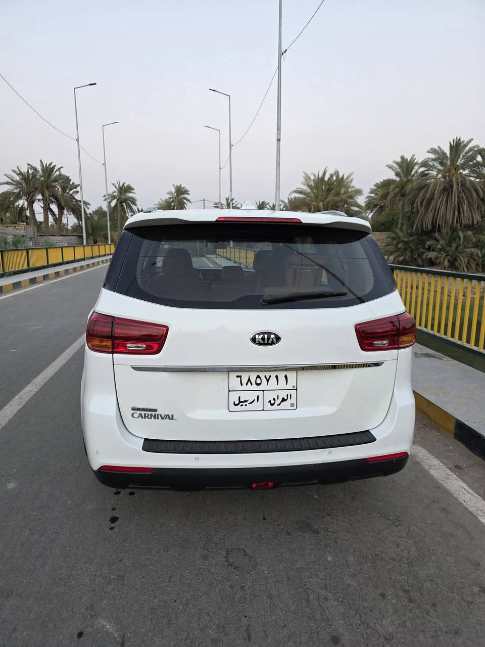 كيه كرنفال خليجي موديل ١٩ مواصفات عاديه رقم اربيل 
السياره جاهزه من كل النواحي نقص برغي مابيه 
بيه صبع الجاملع الايمن الامامي شبر وبيه الجاملغ الخلفي الايسر صبغ
سعره ٢٤٠ وبيه مجال 
مكانه نجف مشخاب
*********** الشراي بي خير ويدلل والموشراي لايتعبني
