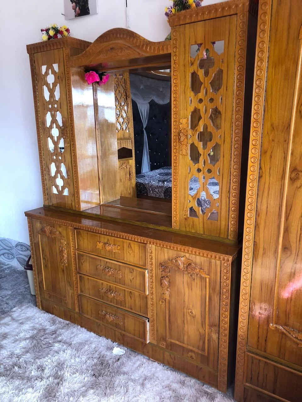 السلام عليكم غرفه جديده ماصارلها شهرين من ستعملها
سعرها مليون و 100 
***********
