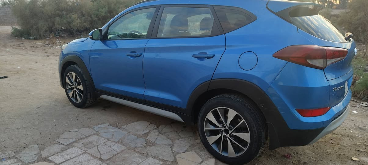 يالله لبيع توسان 2018 فول 1-1رق  معوقين بيه مكانات صبغ بس ابيع صبغ حزام محرك+كير كفااهالسعر115(*********** مكاني العماره وارد امريكي
