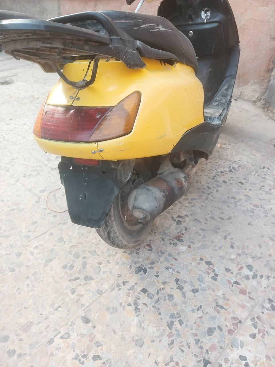 سلام عليكم دراجة سبيسي نضيفة 250 وبيهة مجال بغداد ***********
