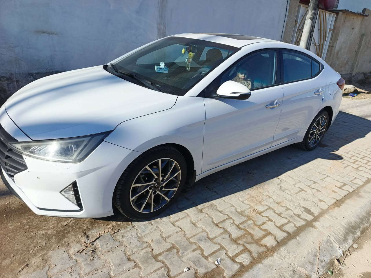 النتره مديل 19شكل عشرين كفاله موصفات 1.1 محرك 2000 دوش كيرAT  تبريد قطعتين مري شفط فتحه قمره سلايت حساس امامي خلفي تحكم كهربي كامل تحكم ستيرن تخم تاير جديد شاشه كبيره ماشيه 128 مكاني كربلاء *********** السعر 168 بيه مجال
