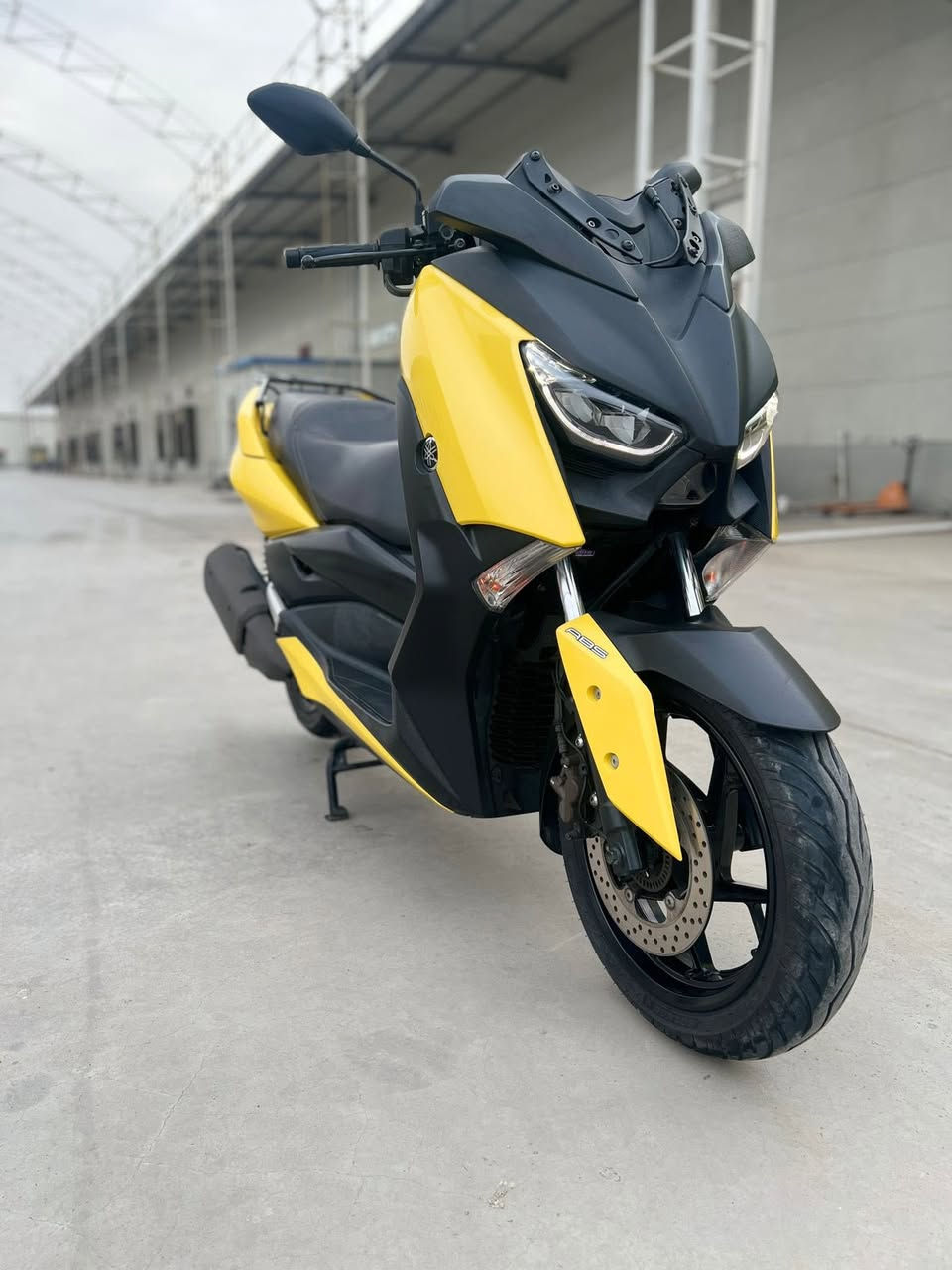 السلام عليكم اخوان
للبيع فقط السعر (( 33 )) 
بدون لوحات بدون كمرك
Yamaha Xmax 300cc
ياماها اكس ماكس 300 سيسي
موديل 2023
الدراجه فول 
ABS بريك 
تراكشن مانع تزحلق
بكلايت واشاير ولايتات كله لد بلاد
حماله تلفون وشاحنه بلاد
بصمه تشغيل عن بعد
جهاز انذار ومانع سرقه
وباقي المواصفات معروفه
الدراجه رمبة بحاله الشركه 
(( اخت الزيرو ))
مكاني بغداد ابودشير
ضياء ***********
