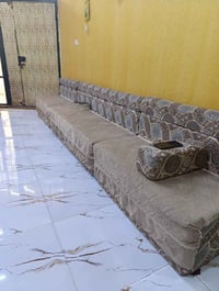 جلسة عربية • ٨ منادر • ٣ زوايا