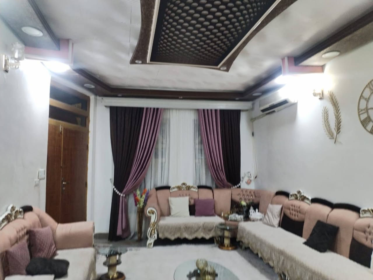 ⚜بسم الله الرحمن الرحيم⚜
                     🎗اعلان رقم 21🎗
🎄دار سكن في منطقة الجمعية دور العمال طابقين🏡

🔸️المساحة📐(200م) (10*20) 

🔹️صنف العقار طابو صرف

🔸️خدمات كاملة  ( ماء و كهرباء و مجاري و تبليط)

🔹️عرض الشارع 10م 🌄

🎯العنوان// قرب مطعم كباب الاحمد

الطابق الارضي " استقبال، مطبخ، هول، غرفة نوم، مجموعة صحية "

الطابق الأول"ثلاث غرف نوم ومجموعة صحية وبيتونه"

🎯ملاحظة مهمة:- 
📌" بيع فقط ♻️ "

📌" ل "

☎️للإستفسار مراسلة الصفحة او الاتصال بنا 
***********
(تواصل واتساب  )
***********

📌يمكنكم الإعلان عن عقاراتكم بمراسلة الصفحة او الواتساب وابلاغنا بالتفاصيل
