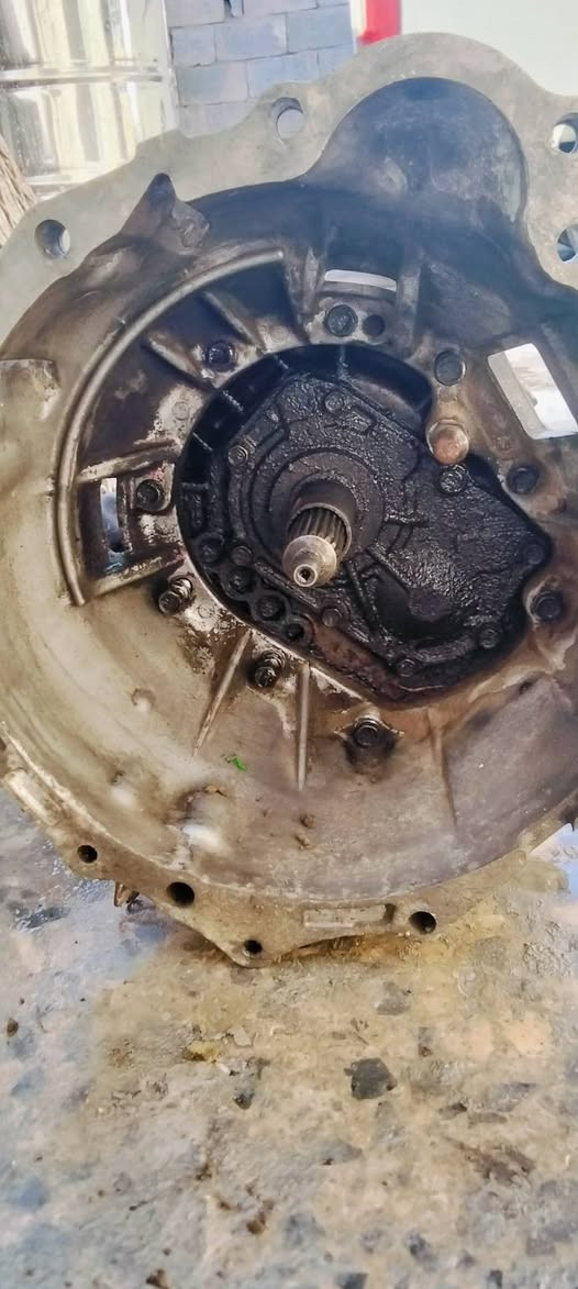 السلام عليكم كير جنبي چ2موديل 2014 كير كلشي ما بي بس الثاني يفلت السعر 300وبي مجال الرقم***********
