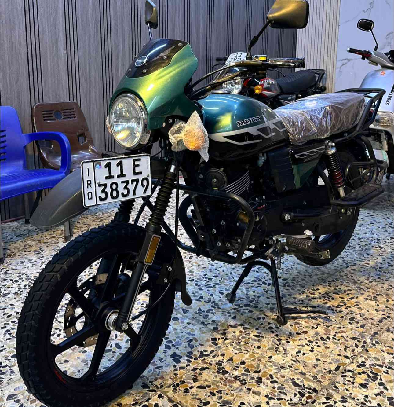 البيع بالنقد والتقسيط اسعار جملة جوة السوك 
يوجد توصيل داخل وخارج بغداد 
العنوان بغداد شارع فلسطين شارع الظلال
***********
