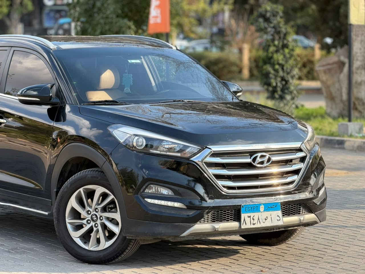 توسان
2017
أعلى فئة 
عداد ١٣٥ الف 
صيانات توكيل 
فبريكة بالكامل 
رخصة سنة 
للتواصل 01144791106


**إذا كنت صاحب هذا الإعلان وتريد حذفه لأي سبب، رجاءا أرسل رسالة إلى الدعم الفني**