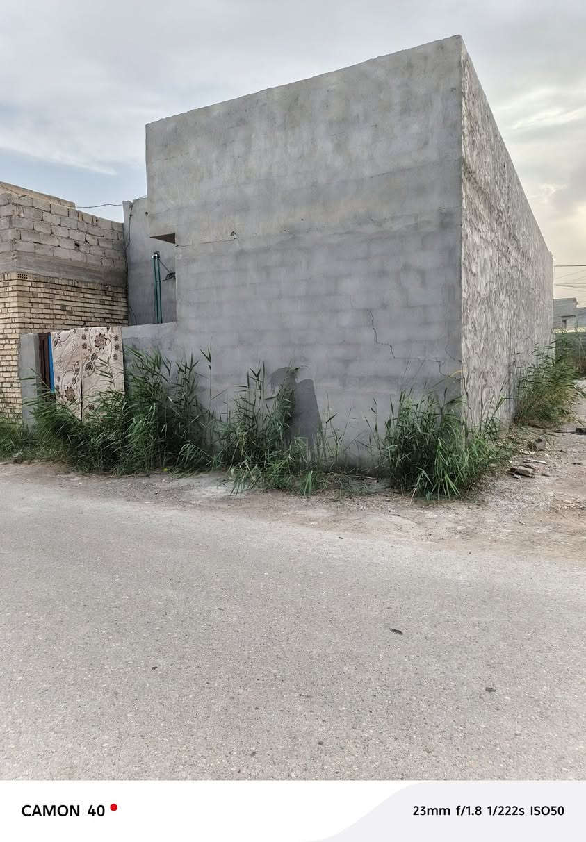 سلام عليكم بيت البيع بل جغيفي الثانية مساحه 150متر بيت بناء 🏢بلوك مي كهرباء كله واصل مدراس سواق صيدلية كله قريب عليه شارع تبليط للاستفسار عله رقم ***********
