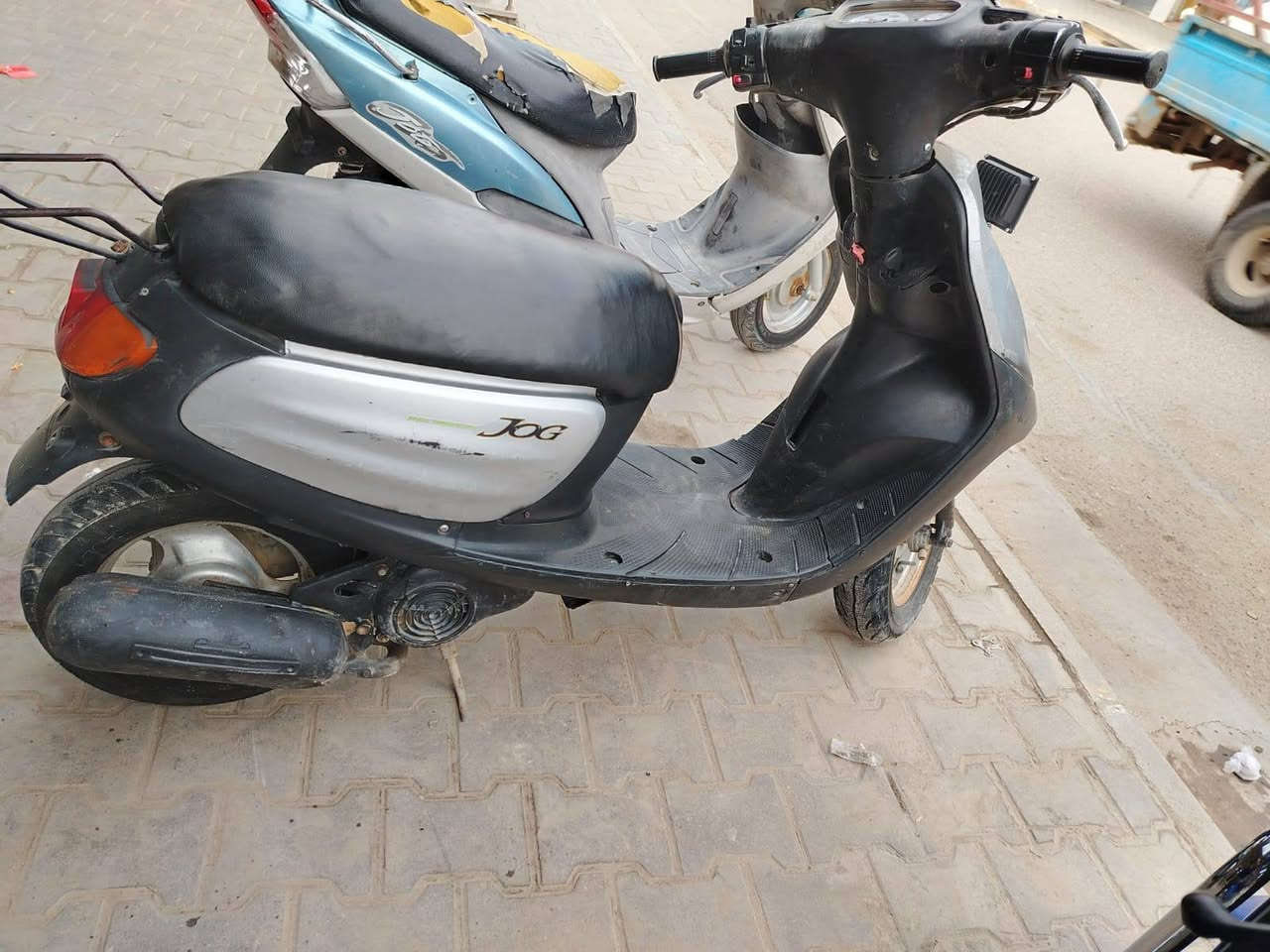 دراجه منغولي نضيفه لايت شغال شاصي ماملحوم  دراجه حلوه مكاني الرميثه السعر 180.    رقم***********
