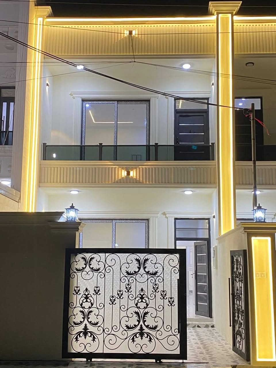 دارين طابو صرف طابقين 🔰موقع مميز على حديقة. بناء كامل  مواصفات المساحة 100م  الواجهة 5 ×20

الطابق الأول كراج استقبال مطبخ حار وبارد غرفة نوم صحيات داخلية وخارجية///الطابق الثاني غرفة نوم صحيات هول 

الموقع /حي العسكري قرب كاتب العدل  
السعر 120مليون مع المجال  كل دار 
 ***********
*********** كركوك, العراق
