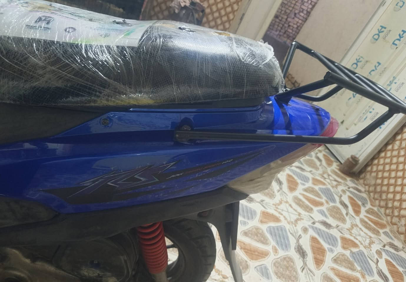 سلام عليكم دراجه ماكس عدله للبيع نضيفه وحلوه شغاله من طول الطول سلف هندر كهربائيات كلها شغاله بوشه 50 بلاد سعر 500 شراي اتصل على رقم مكاني شارع زديناويه قرب شركه الهنديه ***********
